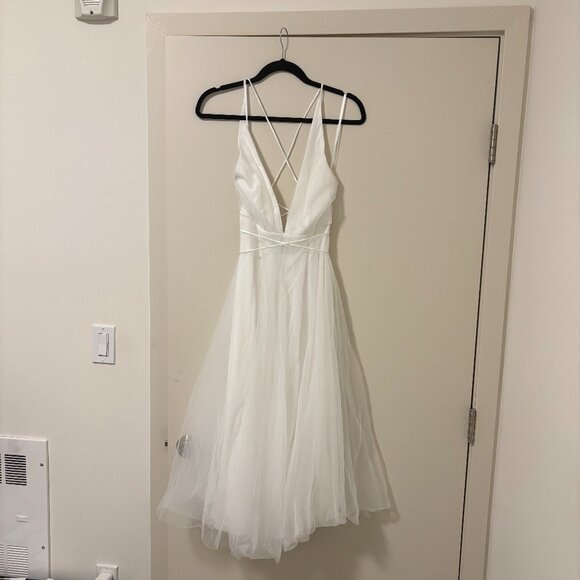 Selfie Leslie Floating By Plunging Neckline Tulle Mesh Overlay Midi Dress White - Picture 5 of 9